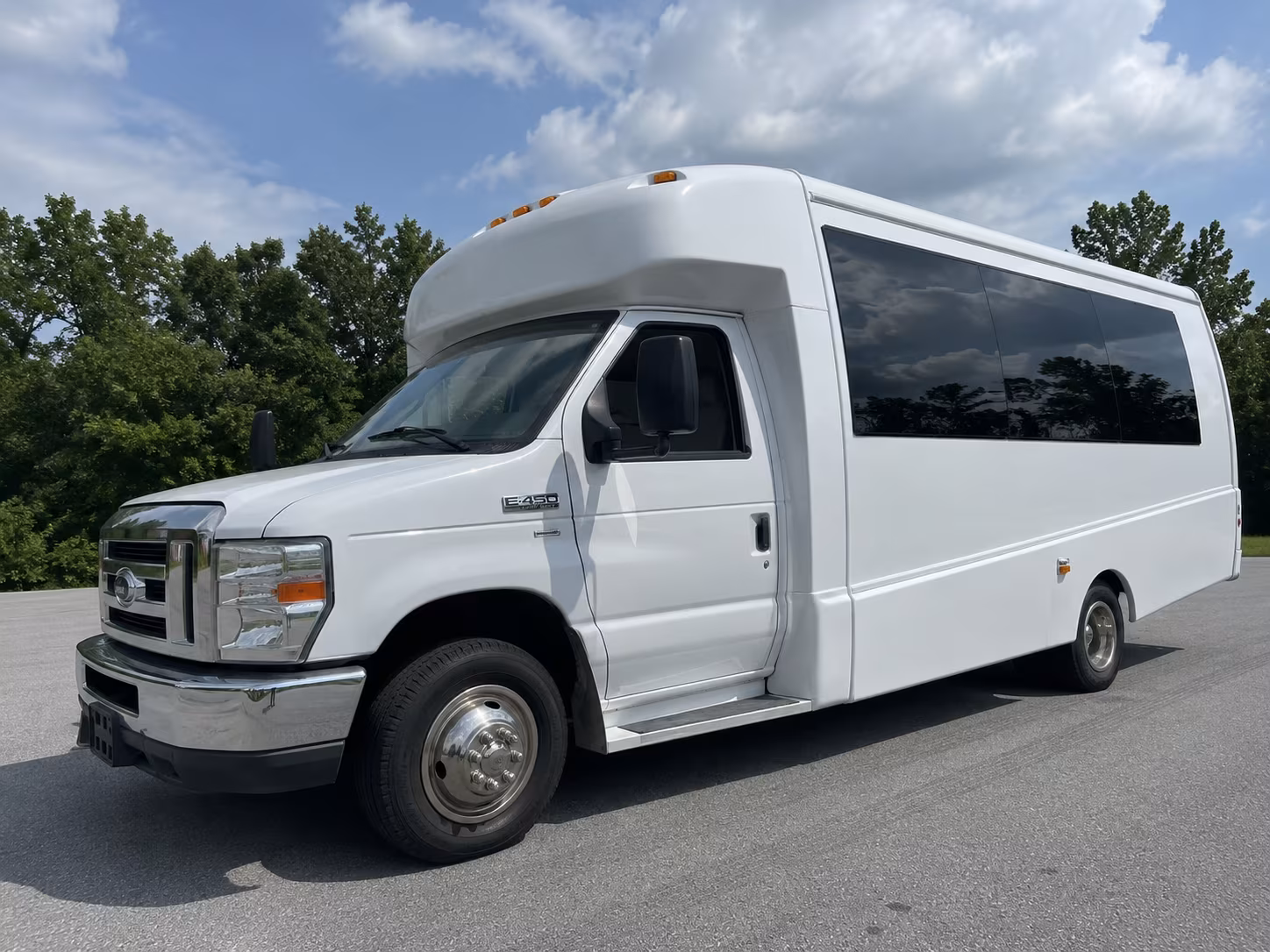 bachelor and bachelorette bus rentals for live music and events near meridian