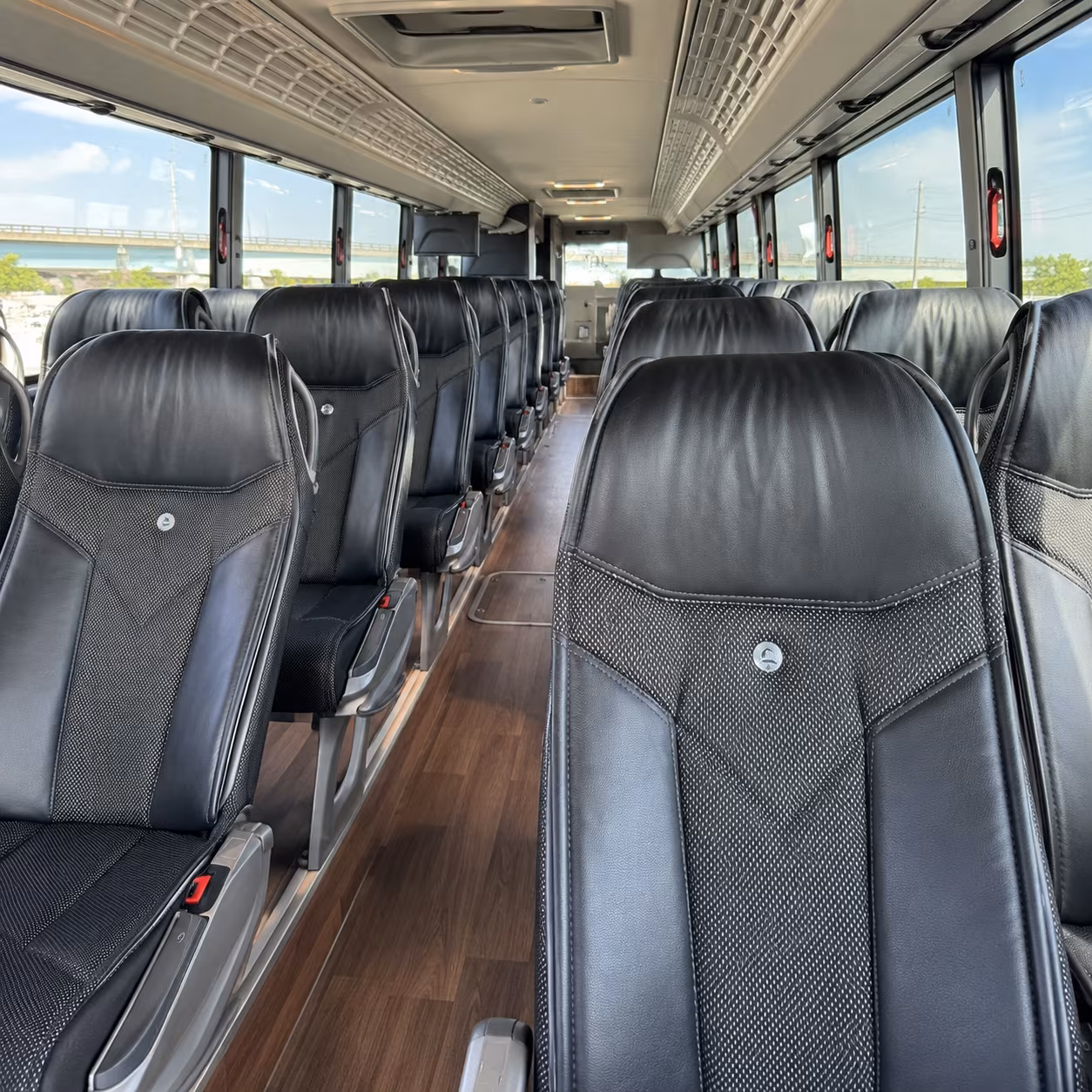 charter buses for large group wine tours and corporate outings in meridian