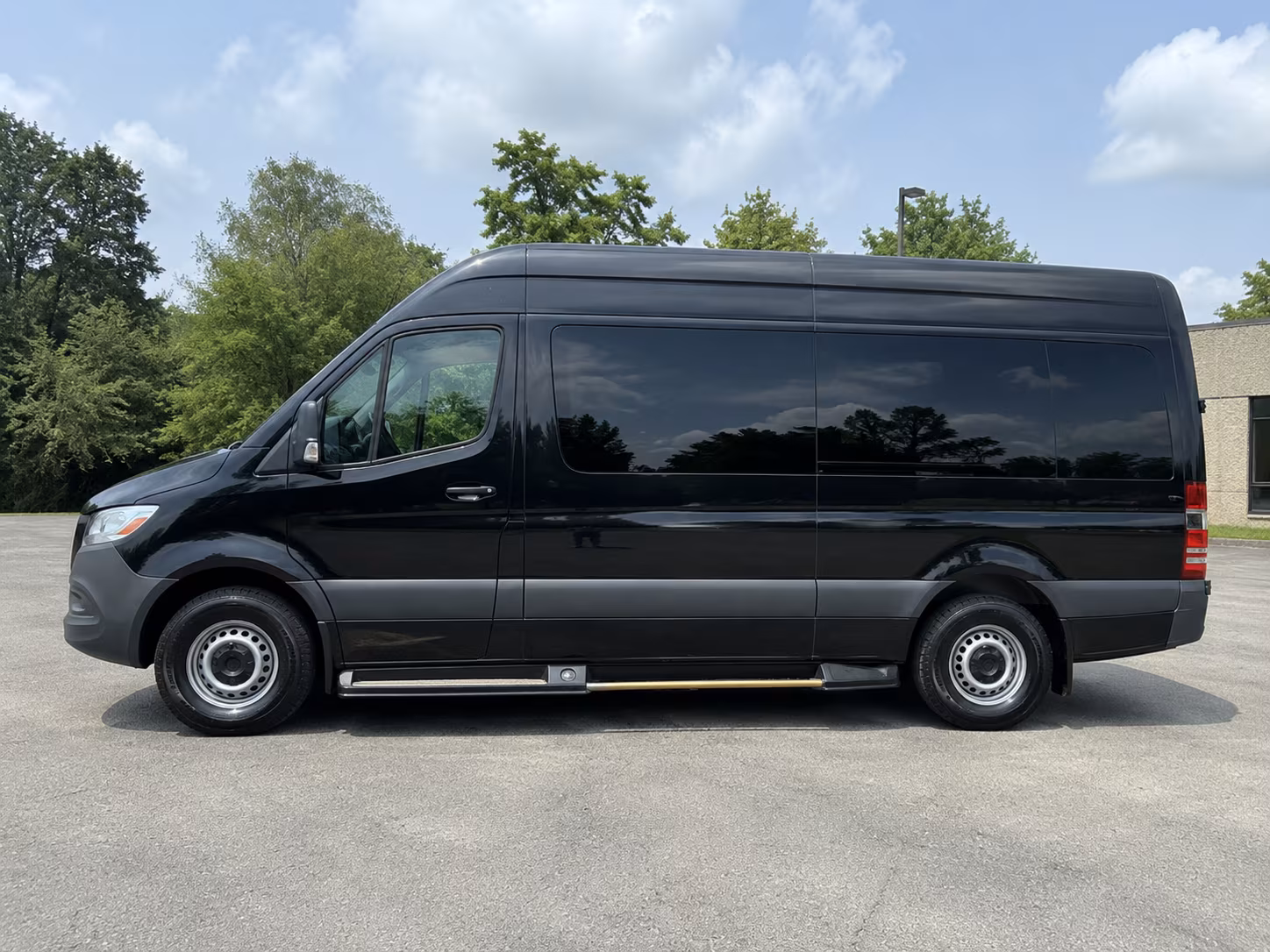 secure transportation for your next prom 1